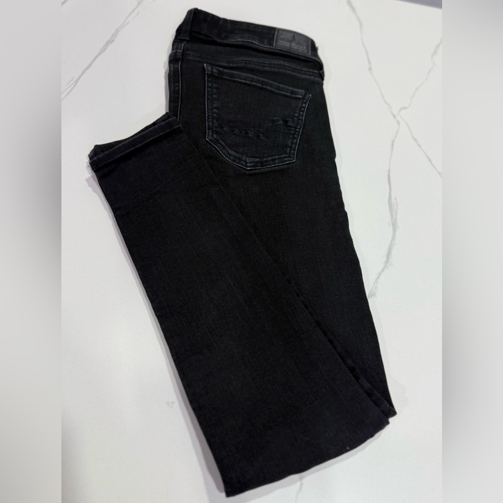 American Eagle • Black Skinny Jeans